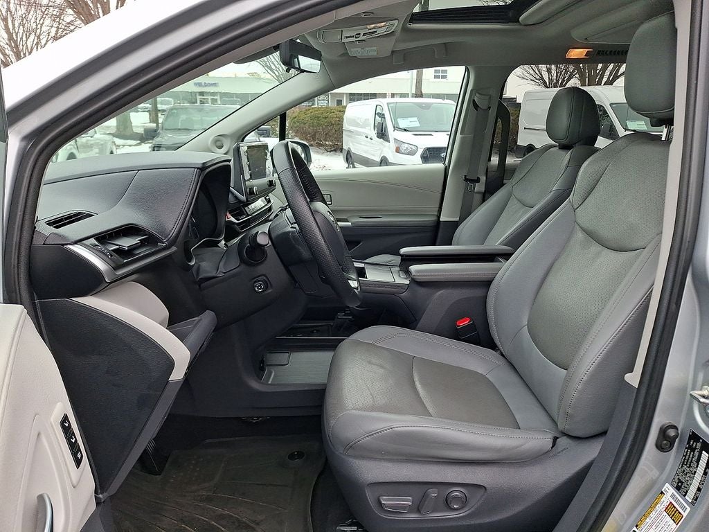2021 Toyota Sienna Limited 7 Passenger