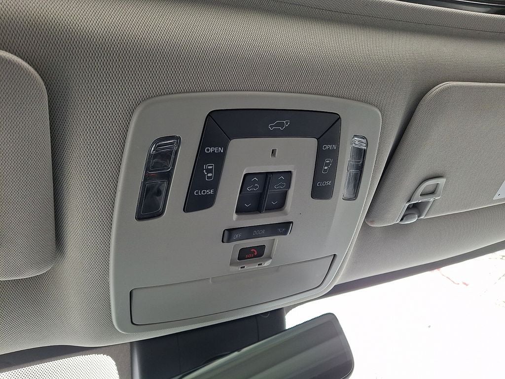 2021 Toyota Sienna Limited 7 Passenger