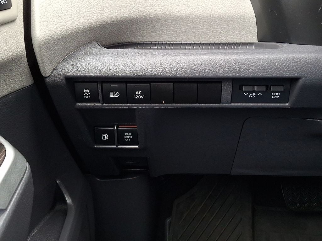 2021 Toyota Sienna Limited 7 Passenger