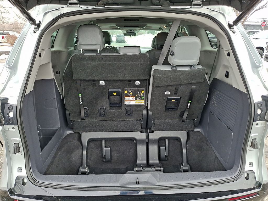 2021 Toyota Sienna Limited 7 Passenger