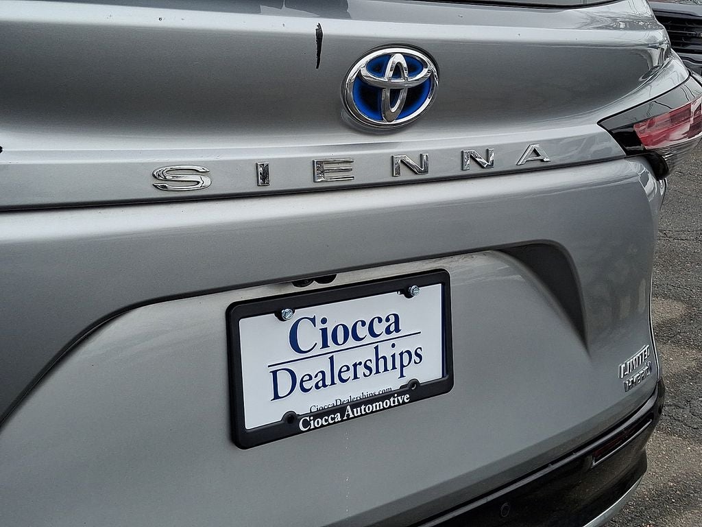 2021 Toyota Sienna Limited 7 Passenger