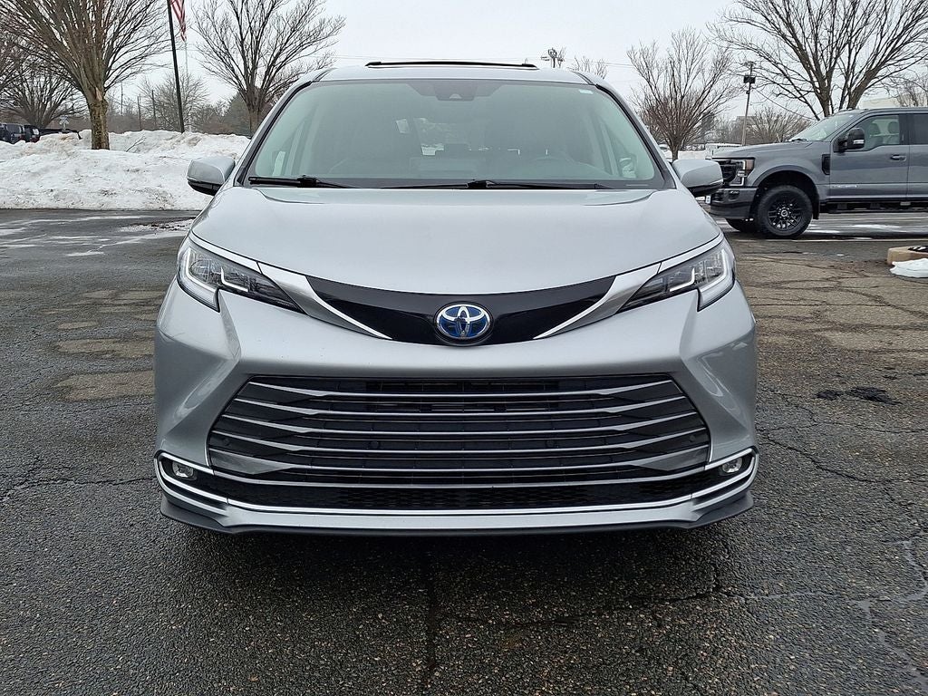 2021 Toyota Sienna Limited 7 Passenger
