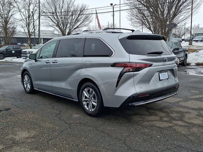 2021 Toyota Sienna Limited 7 Passenger