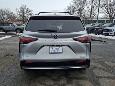 2021 Toyota Sienna Limited 7 Passenger