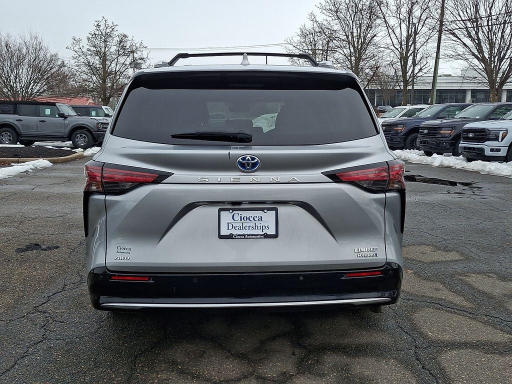 2021 Toyota Sienna Limited 7 Passenger