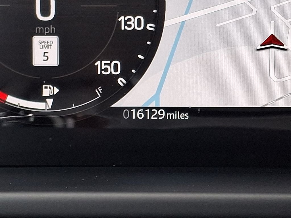 2025 Land Rover Defender 130 V8
