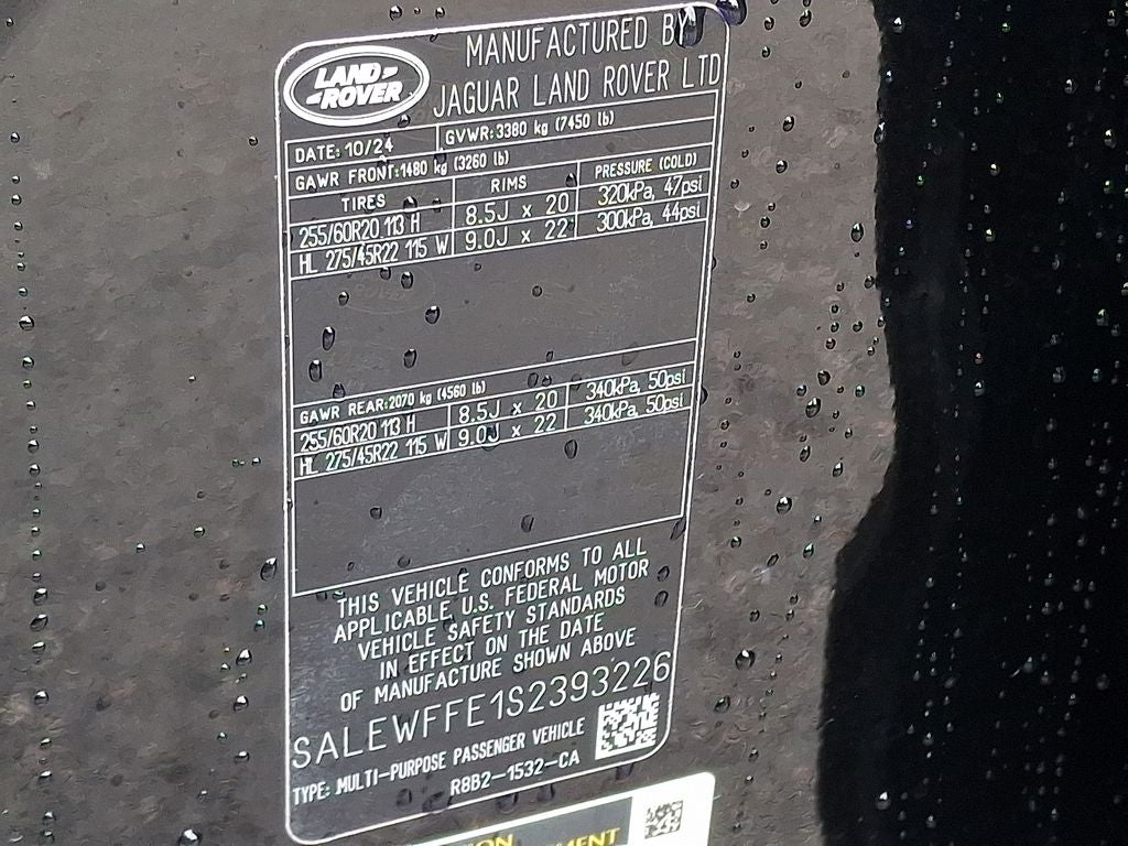 2025 Land Rover Defender 130 V8