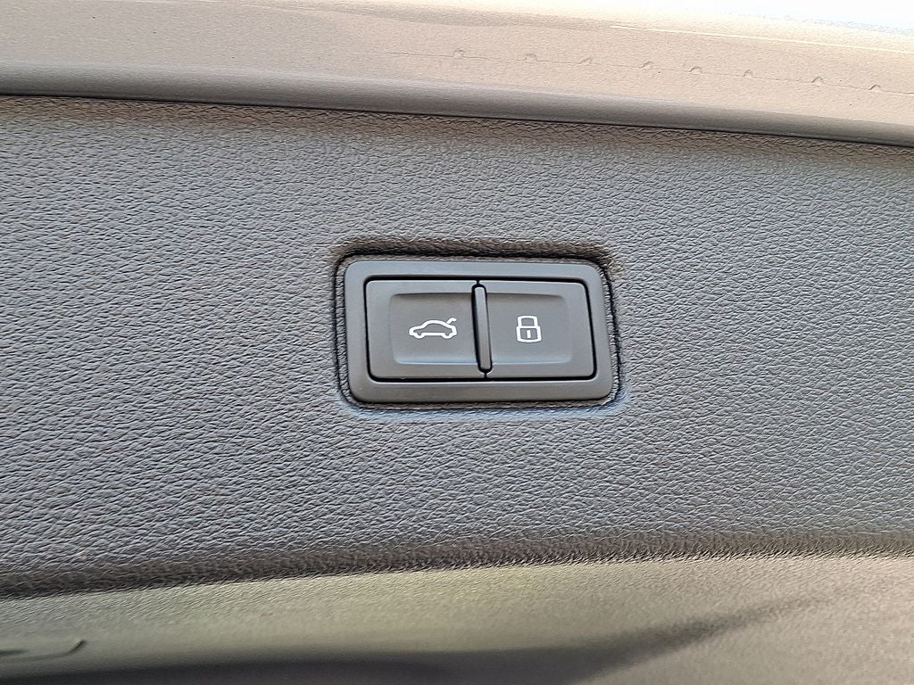 2022 Audi Q7 55 Premium quattro