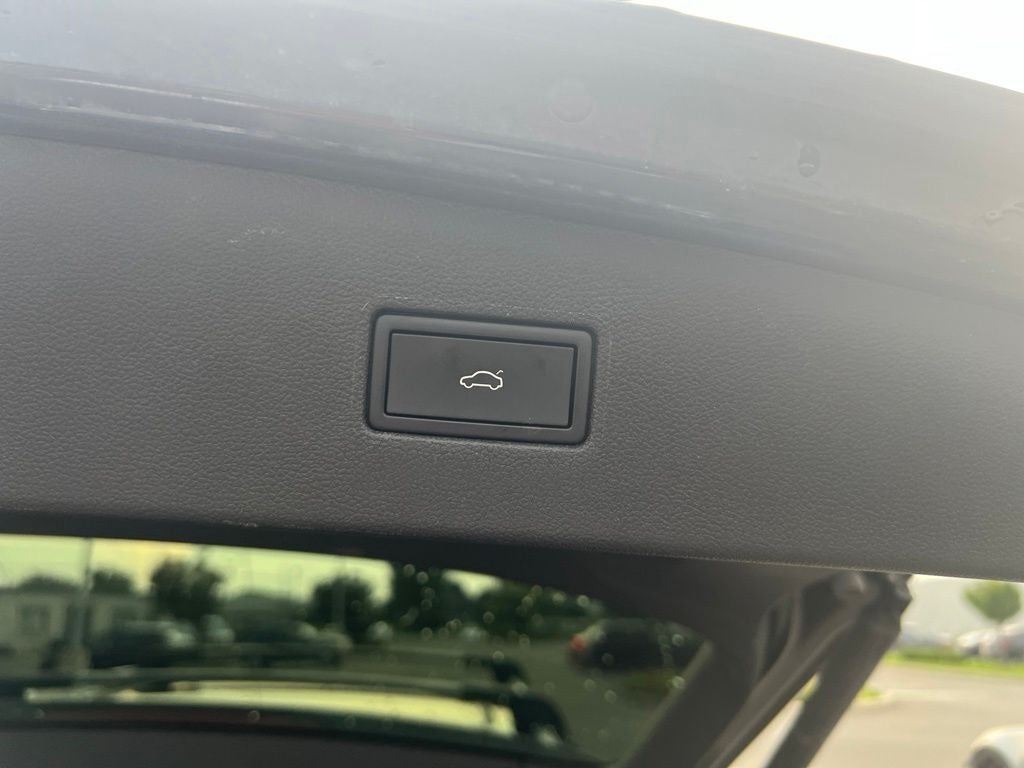 2024 Volkswagen Tiguan 2.0T SEL R-Line