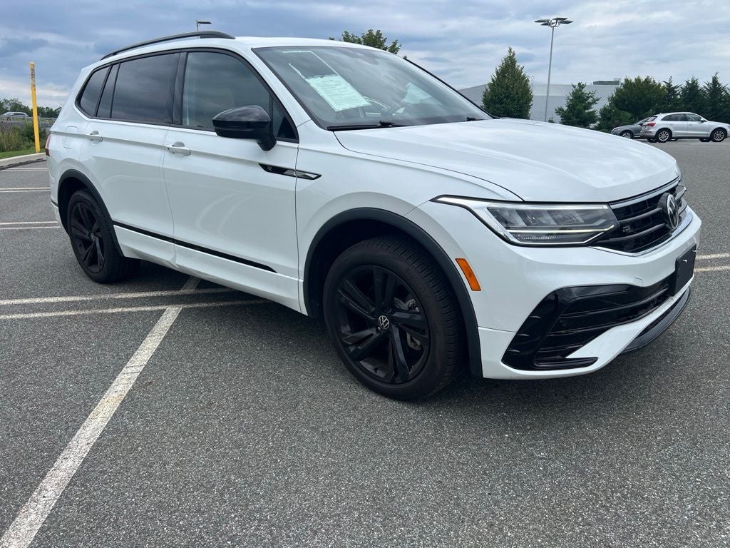 2024 Volkswagen Tiguan 2.0T SE R-Line Black
