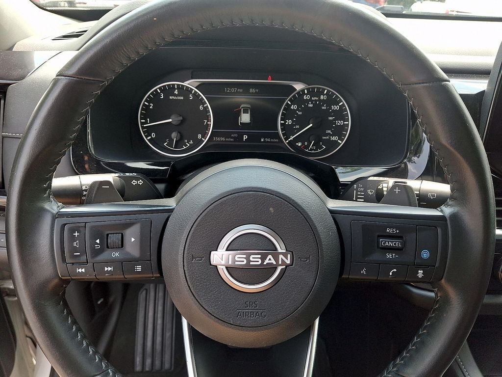 2024 Nissan Pathfinder SV