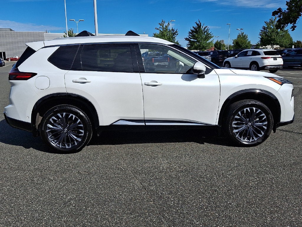 2025 Nissan Rogue Platinum