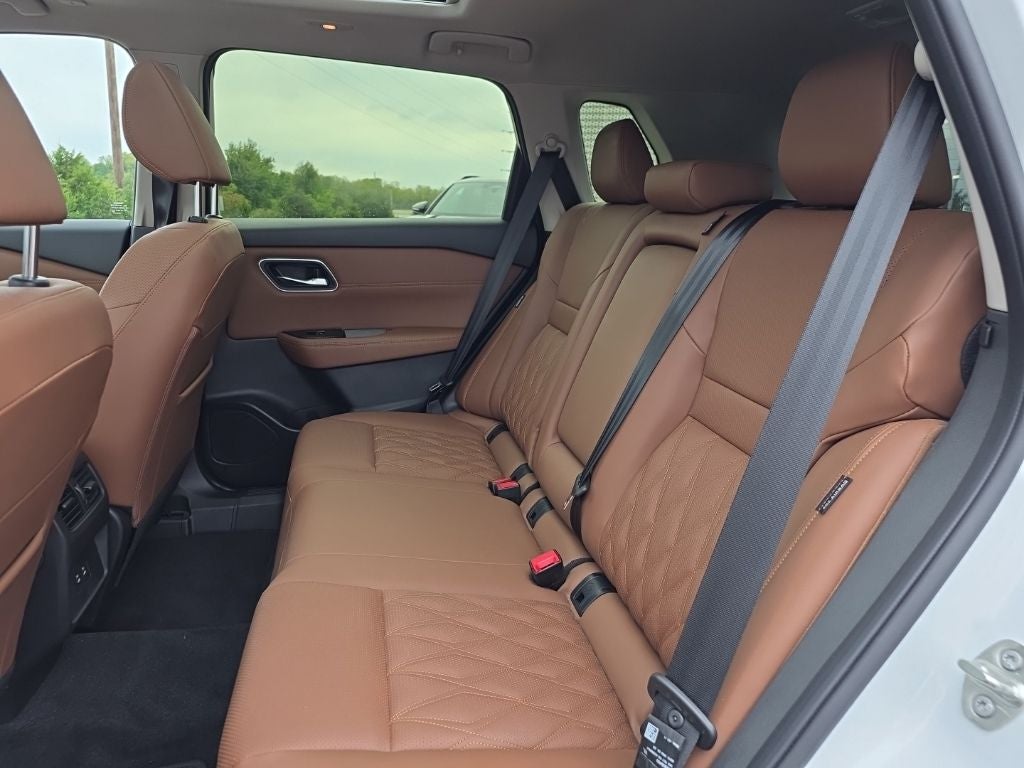 2025 Nissan Rogue Platinum
