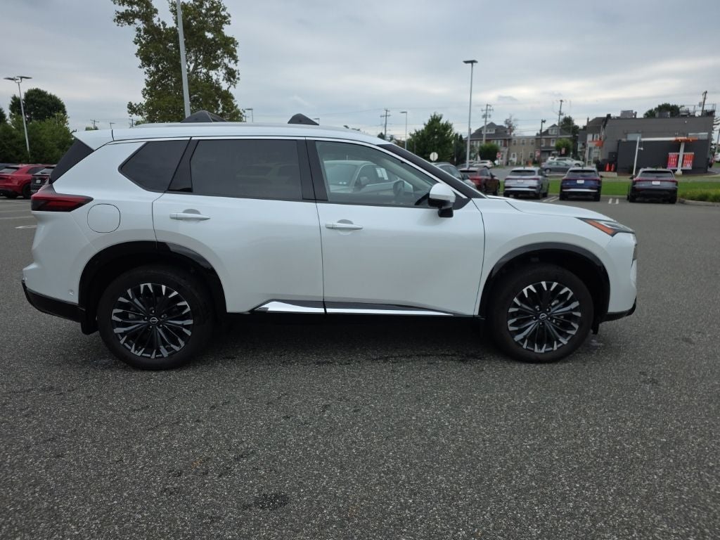 2025 Nissan Rogue Platinum