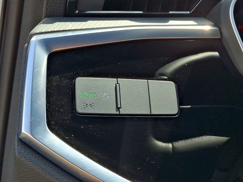 2022 Audi Q3 Premium quattro