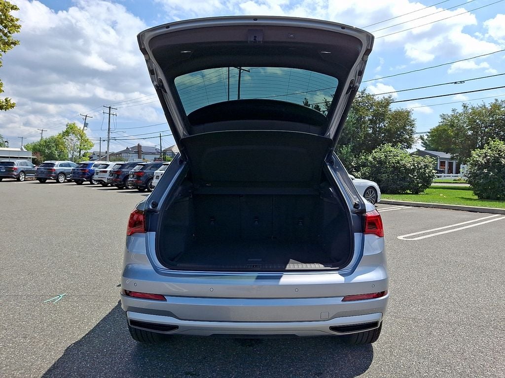 2022 Audi Q3 Premium quattro