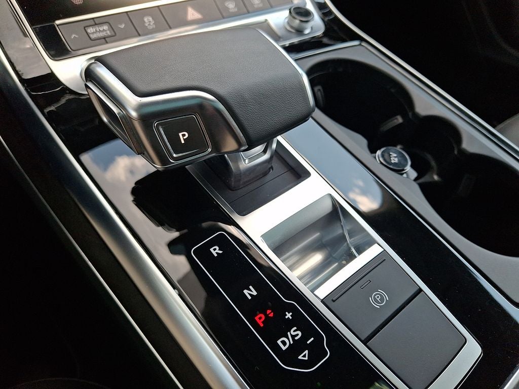 2022 Audi Q8 55 Premium quattro