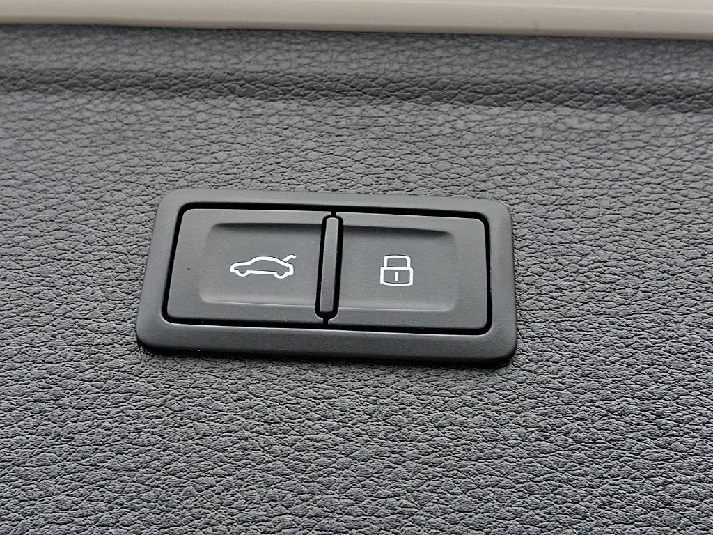 2023 Audi Q5 45 S line Premium Plus quattro