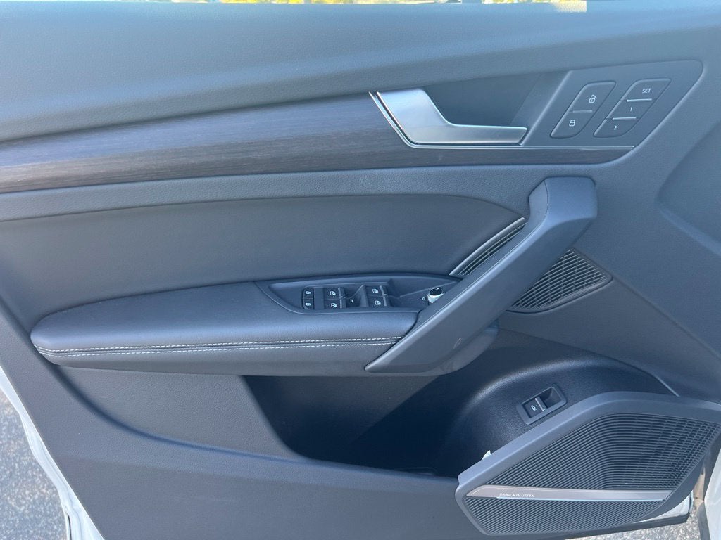 2023 Audi Q5 45 S line Premium quattro