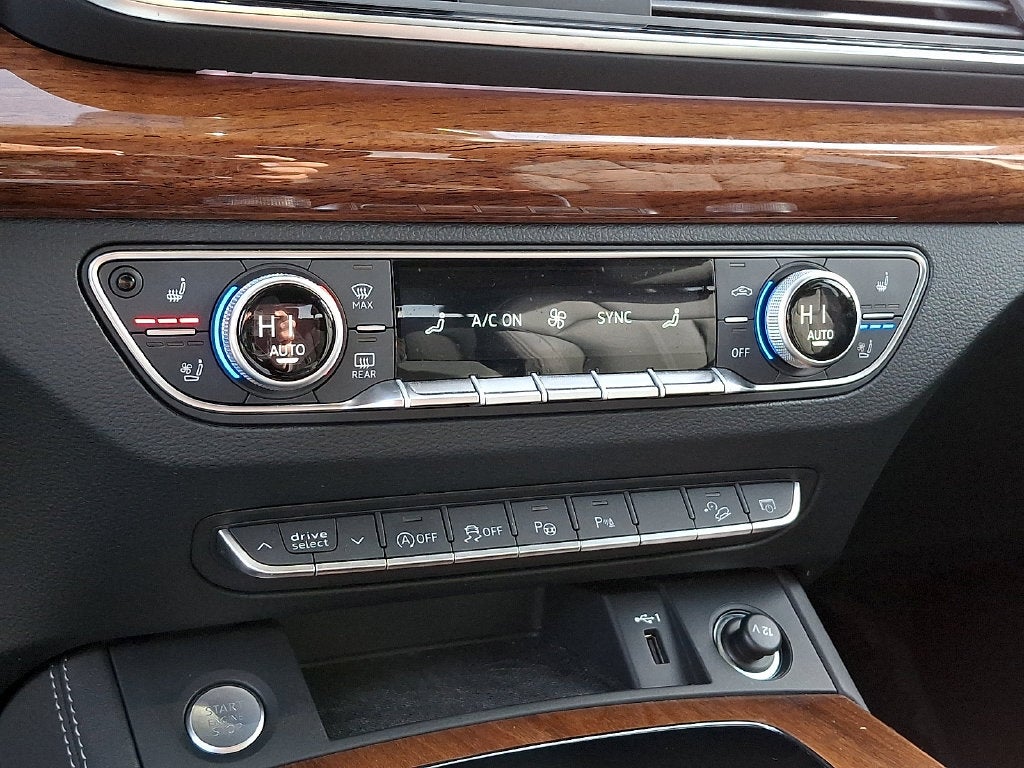 2022 Audi Q5 45 S line Prestige quattro