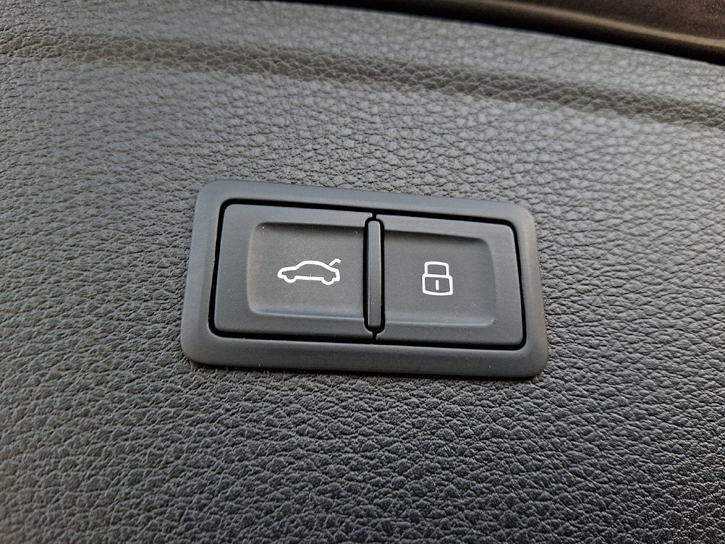 2022 Audi Q5 45 S line Prestige quattro