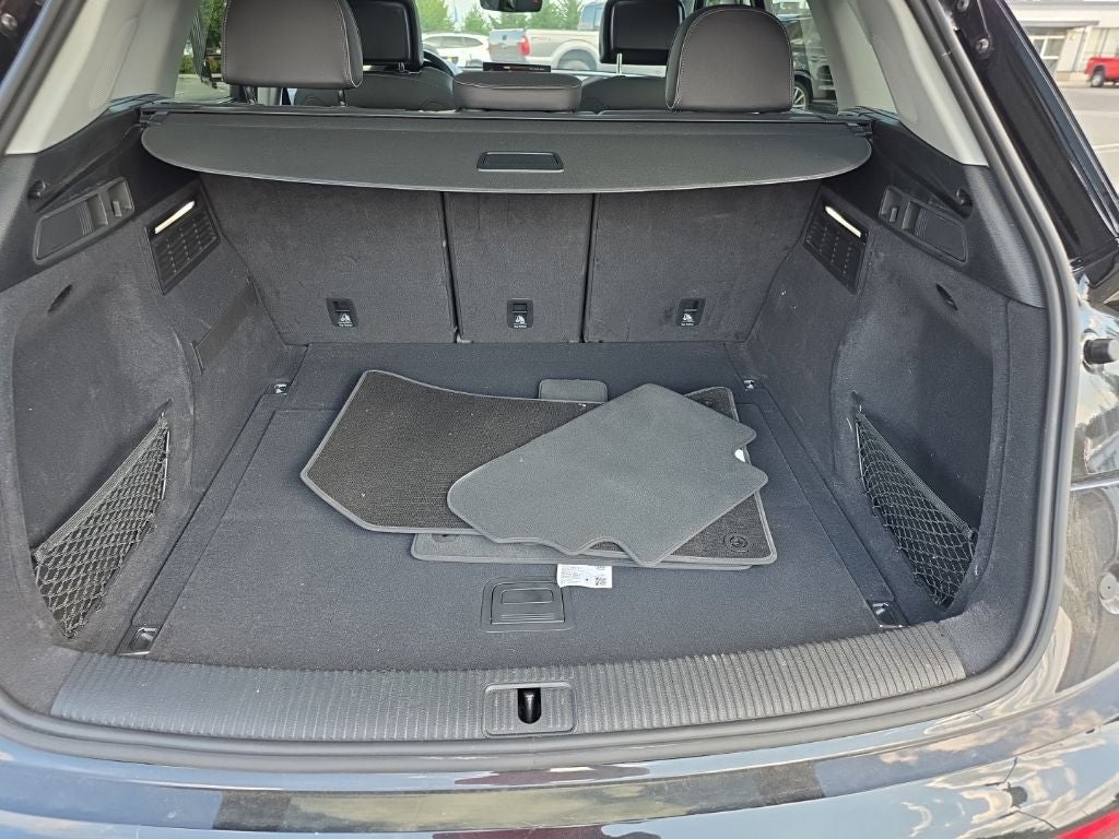 2023 Audi Q5 45 S line Prestige quattro