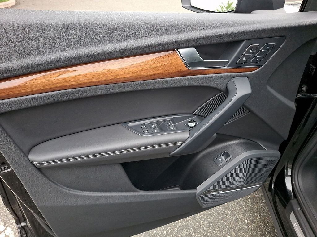2023 Audi Q5 45 S line Prestige quattro