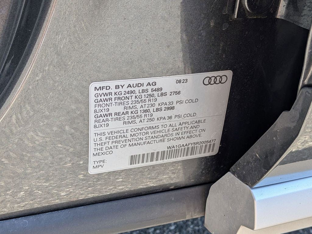 2024 Audi Q5 45 S line Premium quattro