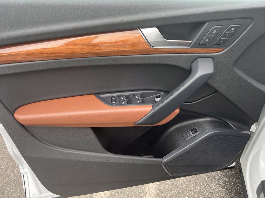 2023 Audi Q5 45 S line Premium quattro