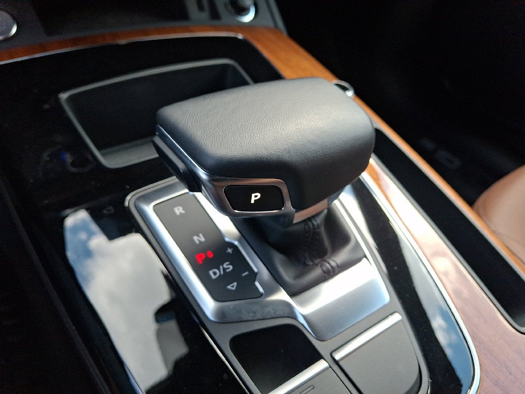 2023 Audi Q5 45 S line Premium quattro