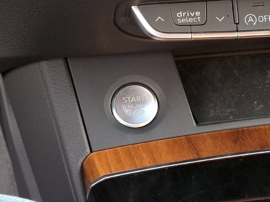 2023 Audi Q5 45 S line Premium quattro