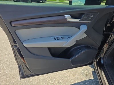 2022 Audi Q5 45 S line Premium quattro