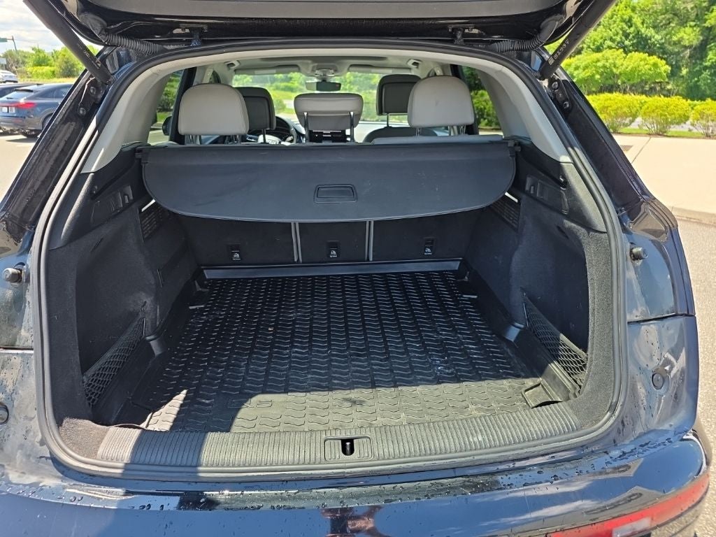 2022 Audi Q5 45 S line Premium quattro