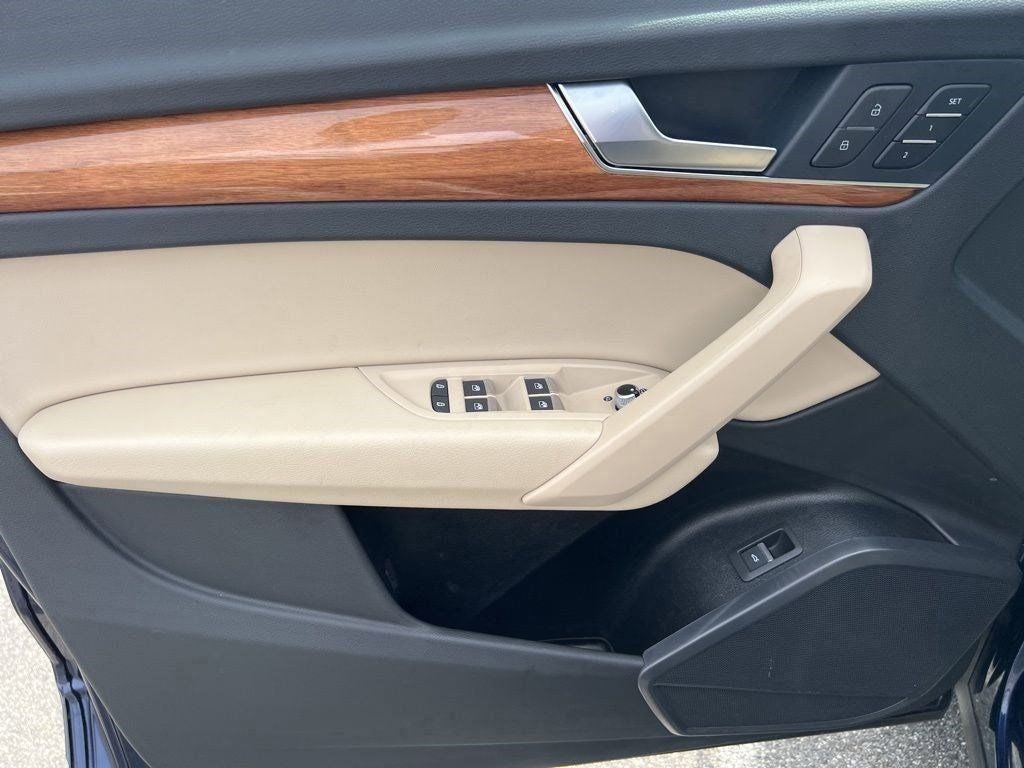 2023 Audi Q5 45 S line Premium quattro