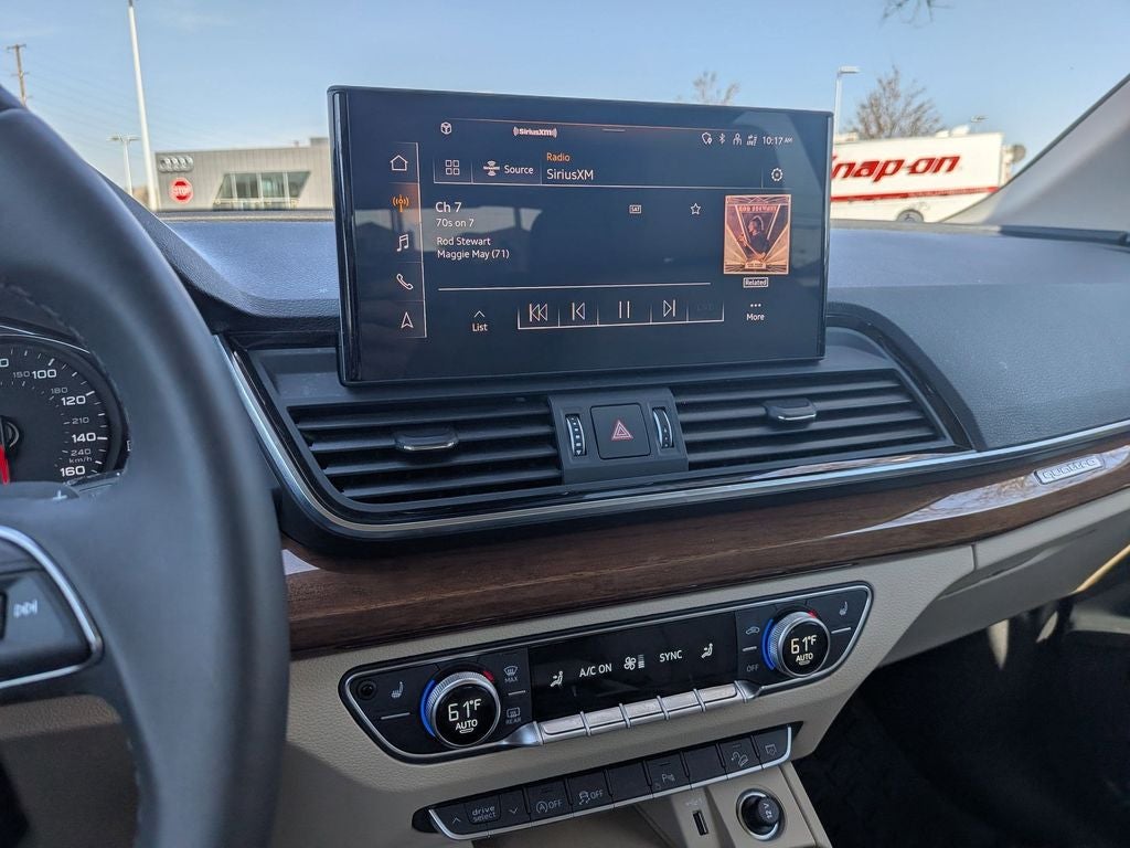 2023 Audi Q5 45 S line Premium quattro