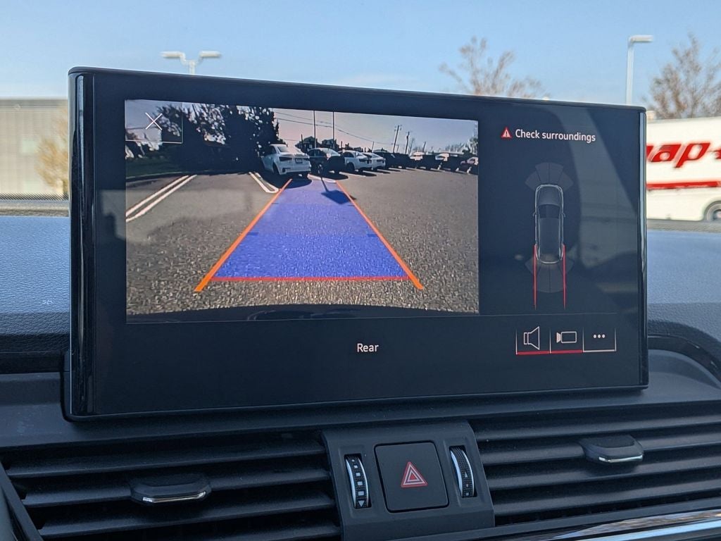 2023 Audi Q5 45 S line Premium quattro