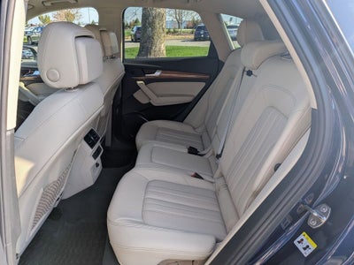 2023 Audi Q5 45 S line Premium quattro