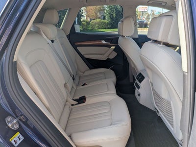 2023 Audi Q5 45 S line Premium quattro