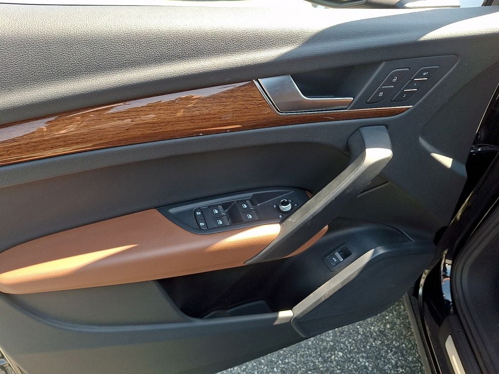 2023 Audi Q5 45 S line Premium quattro