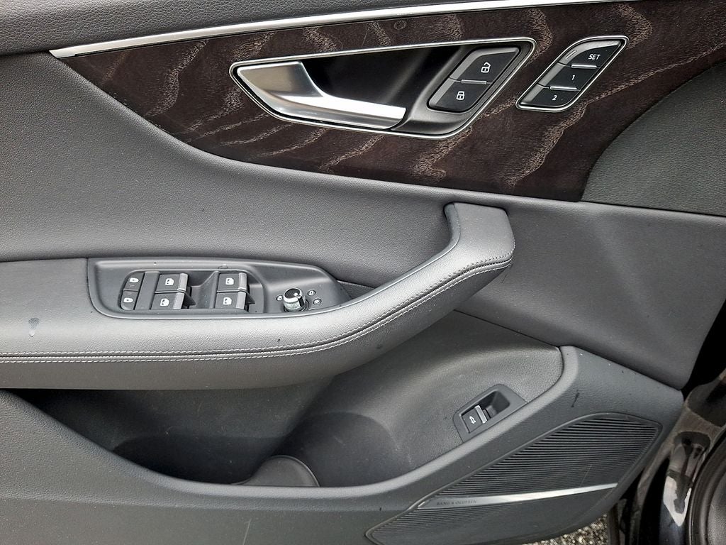 2023 Audi Q7 45 Premium Plus quattro