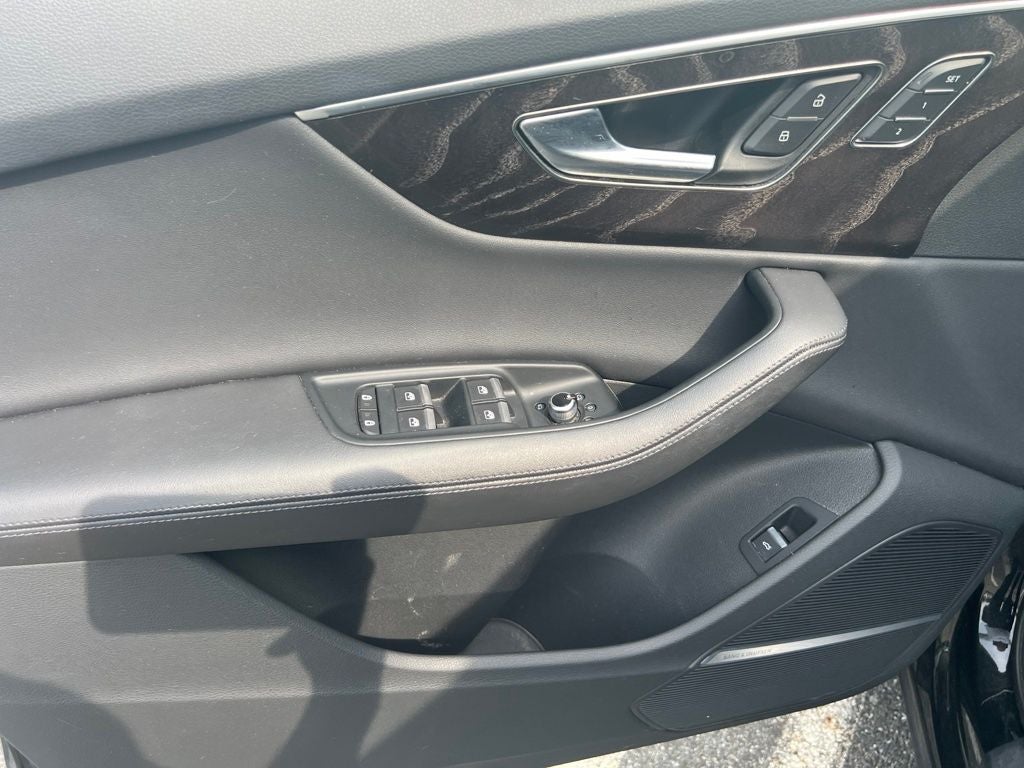 2023 Audi Q7 45 Premium Plus quattro