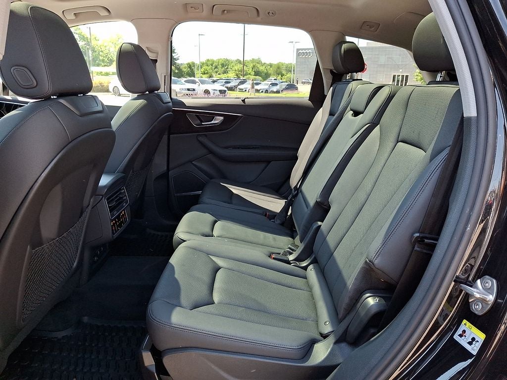 2023 Audi Q7 55 Premium Plus quattro