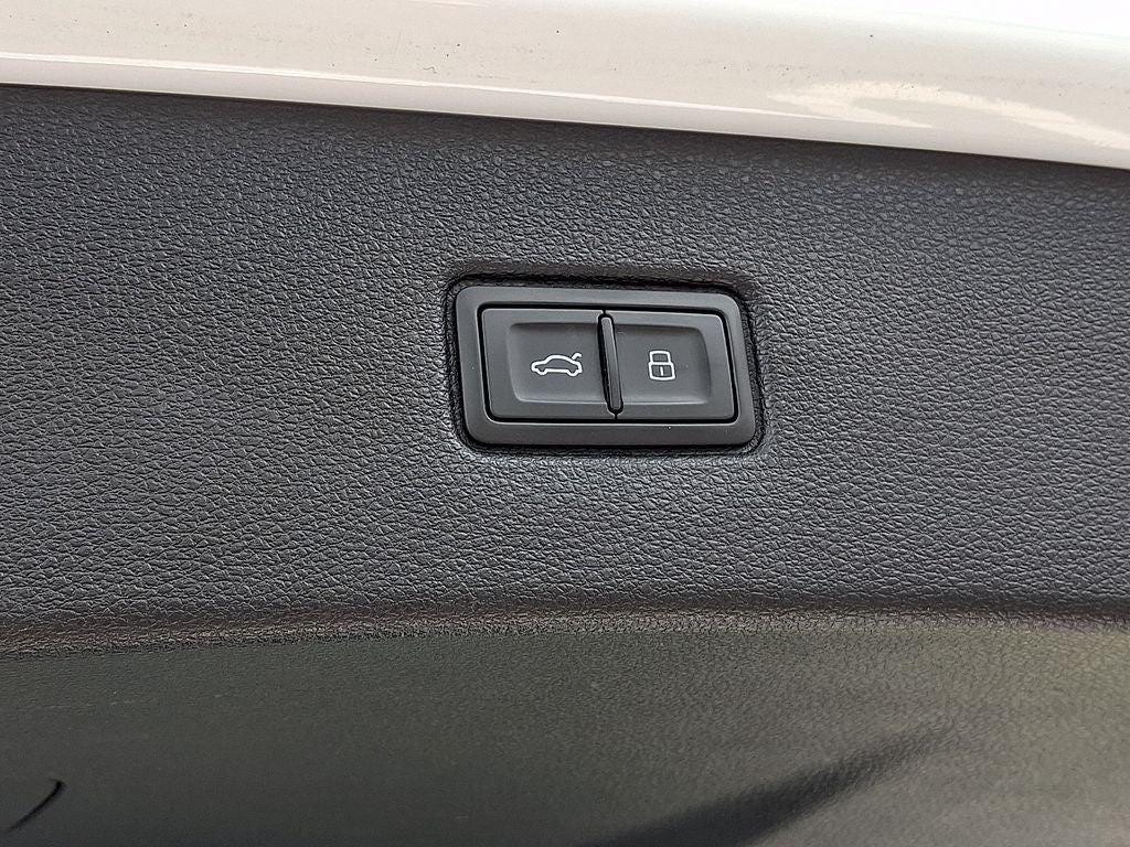 2023 Audi Q7 55 Premium Plus quattro