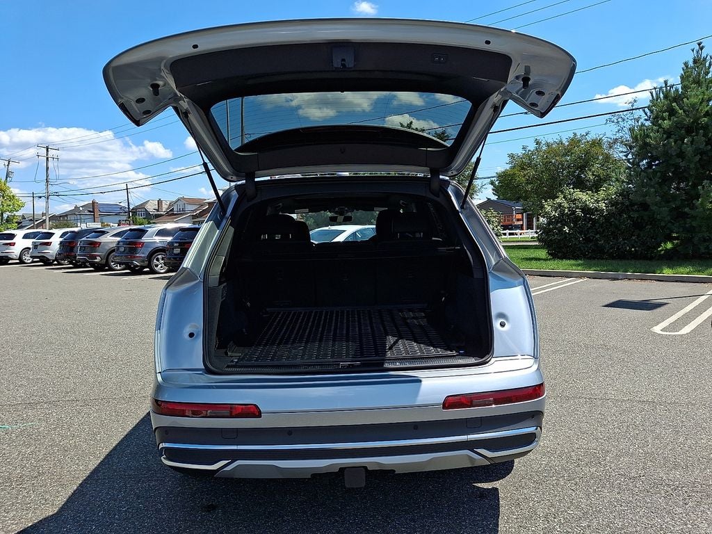2023 Audi Q7 55 Prestige quattro