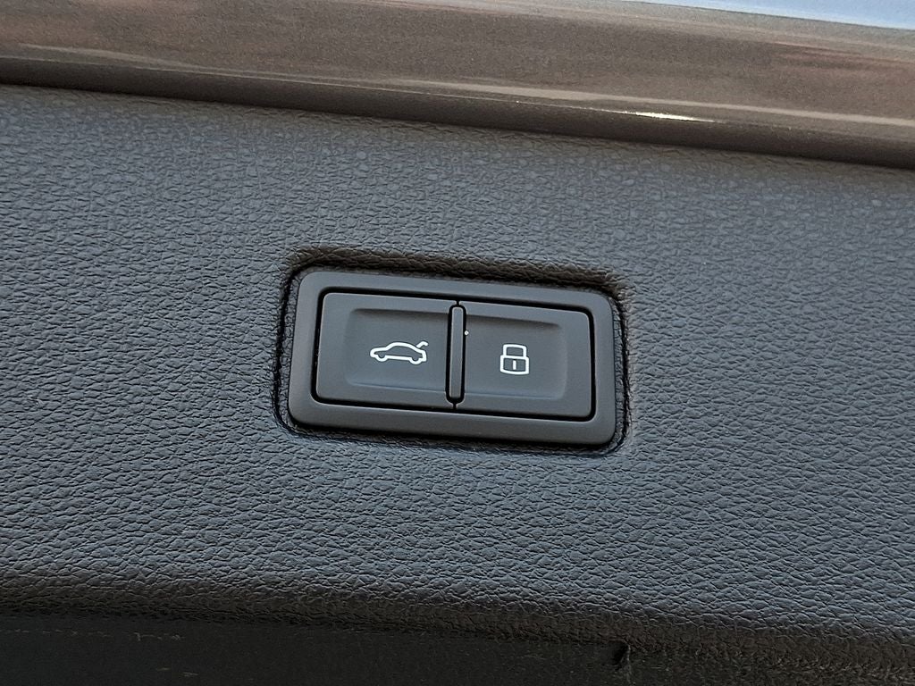 2023 Audi Q7 55 Prestige quattro