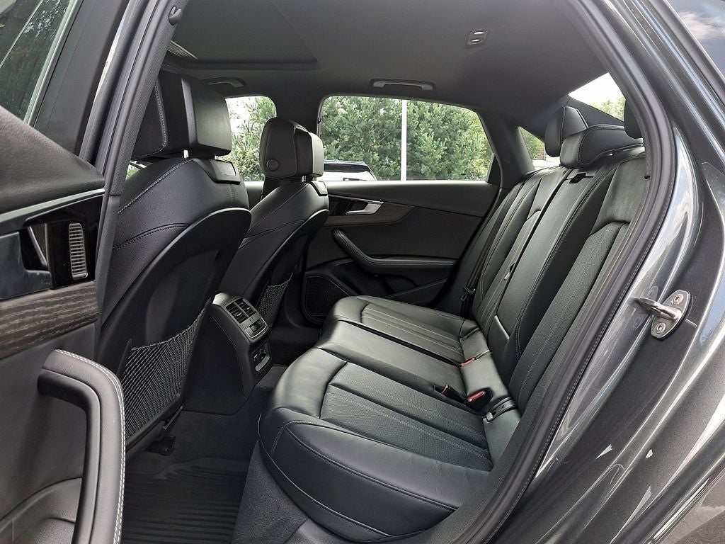 2023 Audi A4 45 S line Prestige quattro