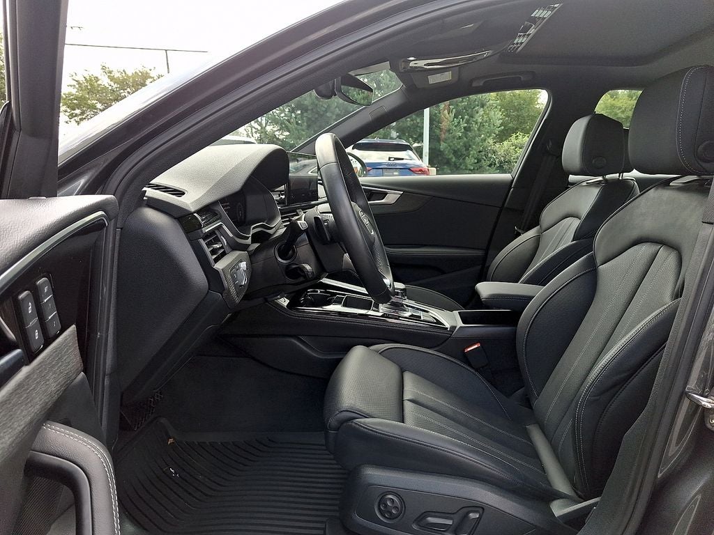 2023 Audi A4 45 S line Prestige quattro