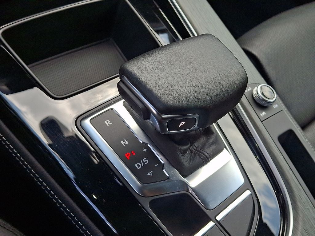 2023 Audi A4 45 S line Prestige quattro