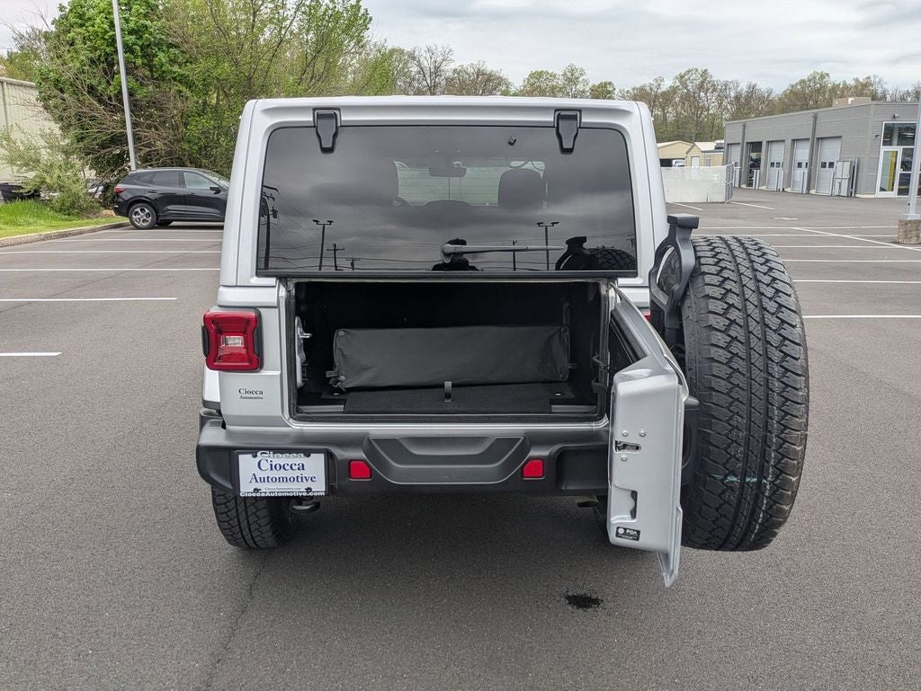 2022 Jeep Wrangler Unlimited Sahara Altitude