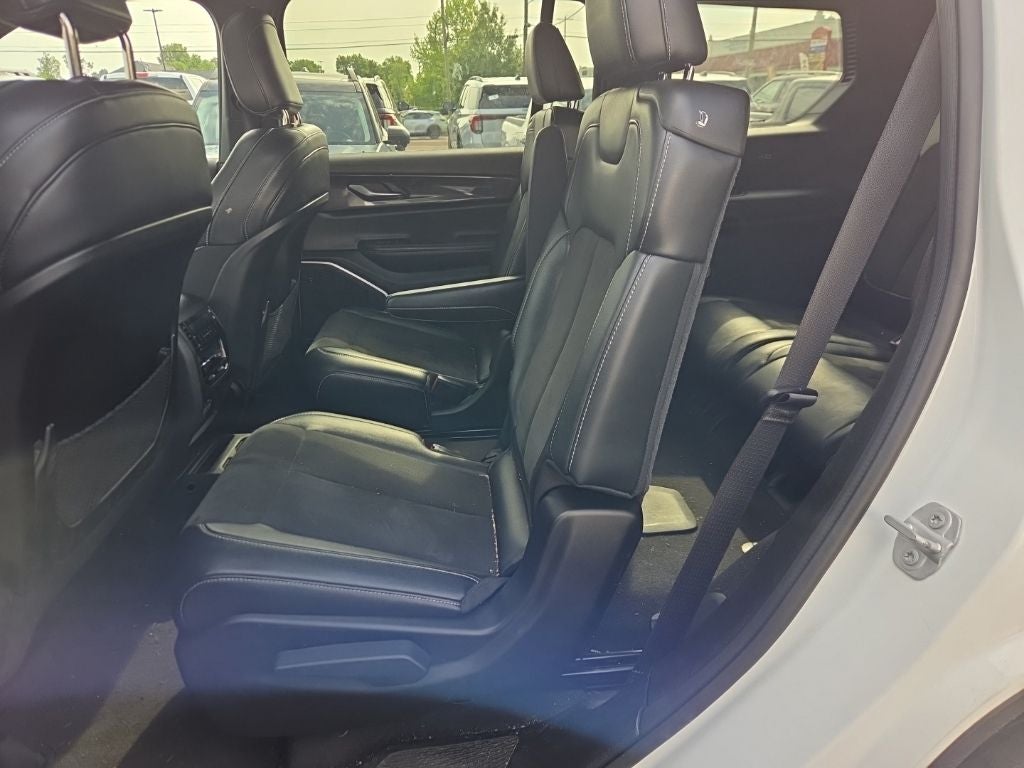 2022 Jeep Grand Cherokee L Altitude